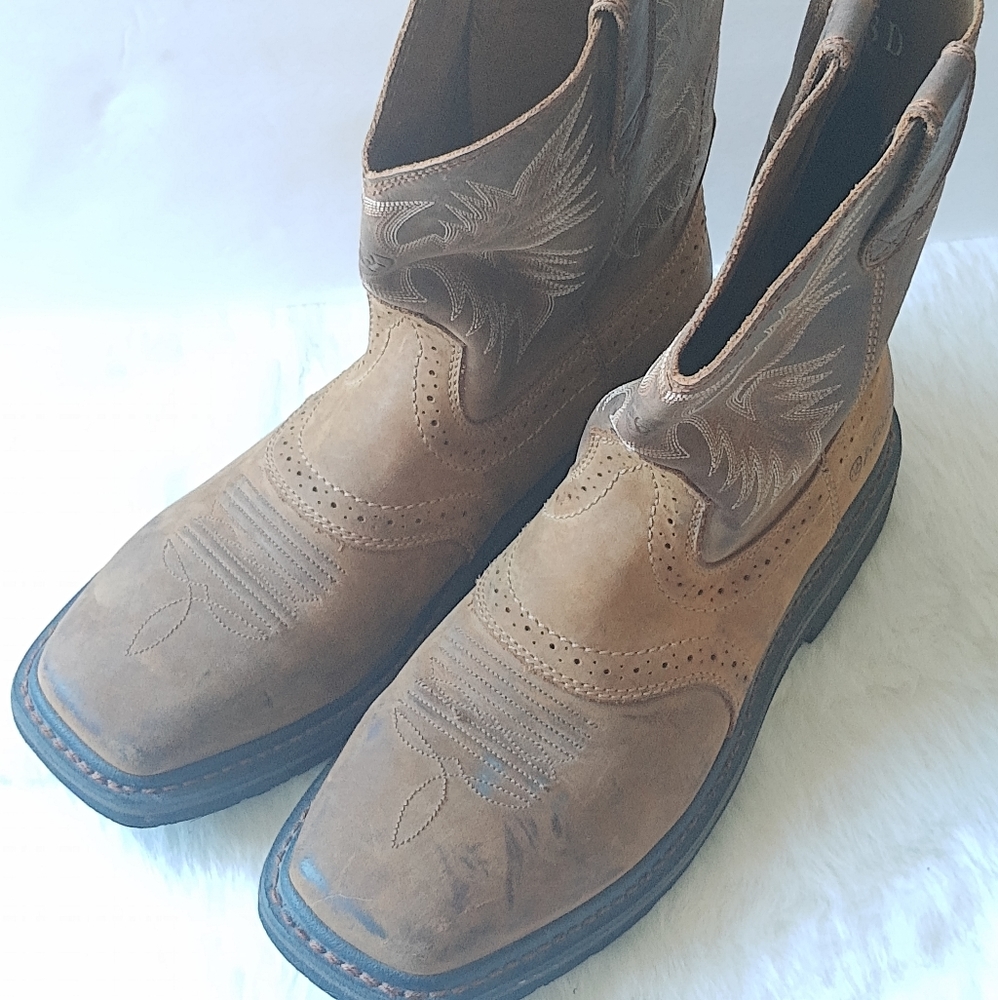 ARIAT Wide Square Toe Work Western Boots.